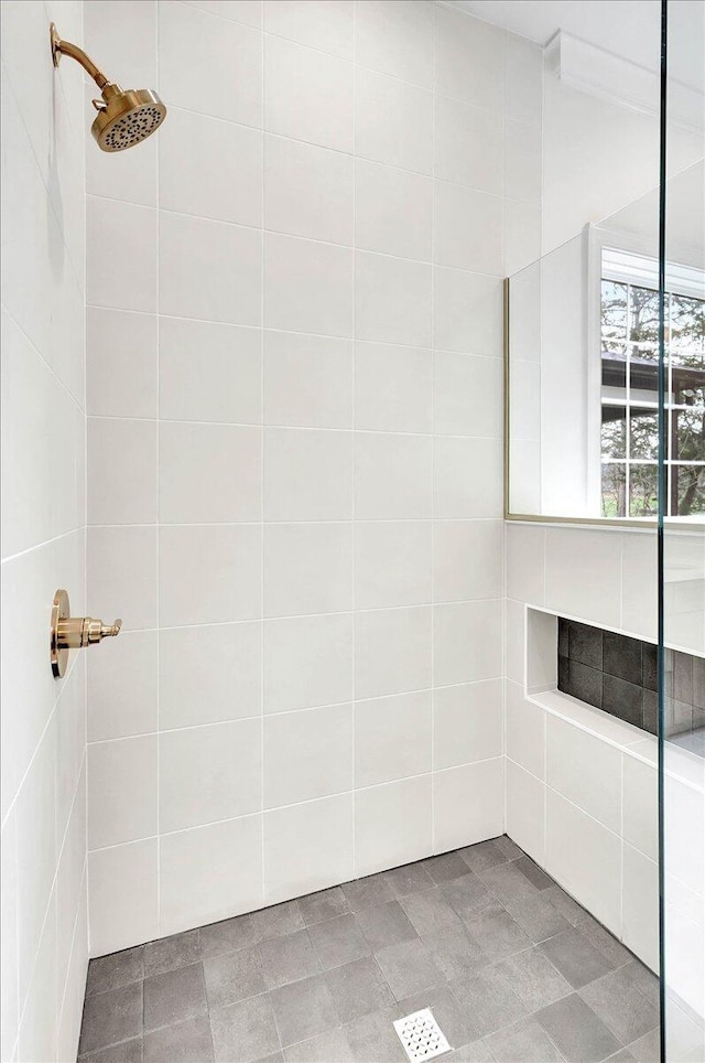 8650 Becket Way Lot # 4, Ooltewah, TN 37363 - bathroom with a tile shower