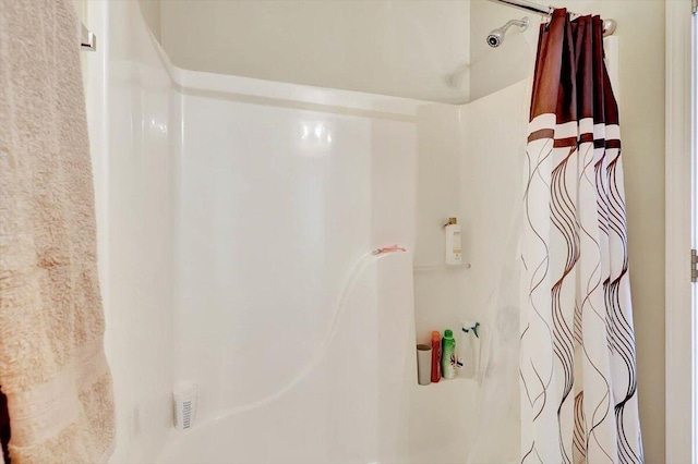 39 Middlebrook Dr, Cartersville, GA 30120 - bathroom featuring a shower with curtain