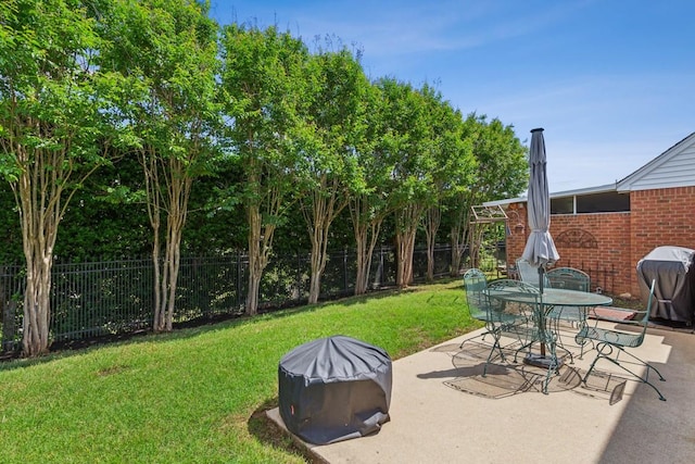 3348 Berryside Dr, Murfreesboro, TN 37128 - view of yard featuring a patio and outdoor dining area