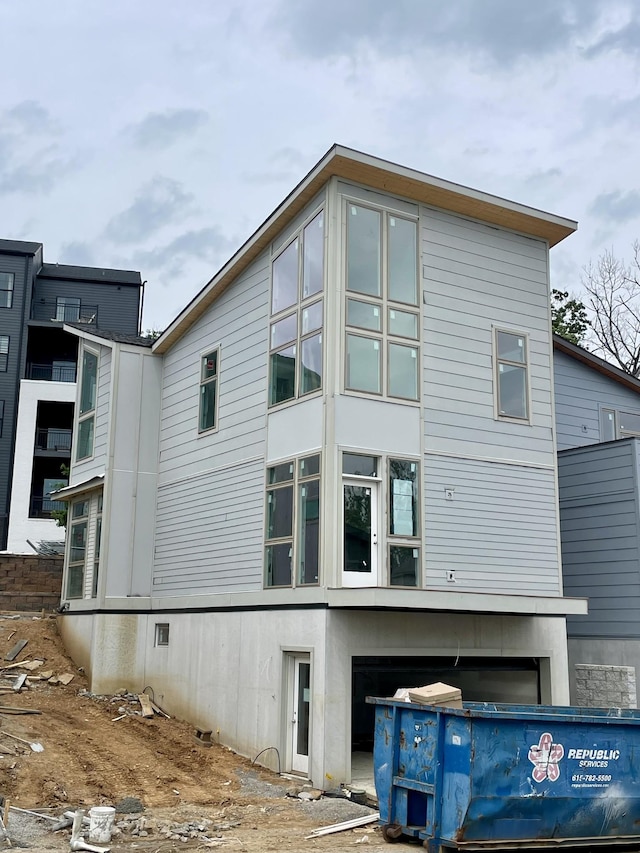 view of property exterior