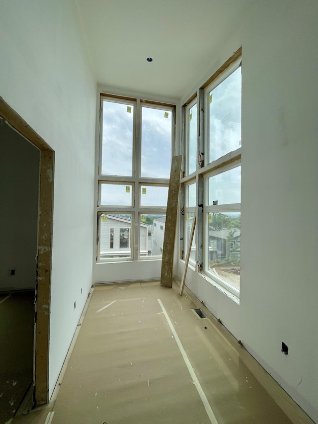 view of unfurnished sunroom
