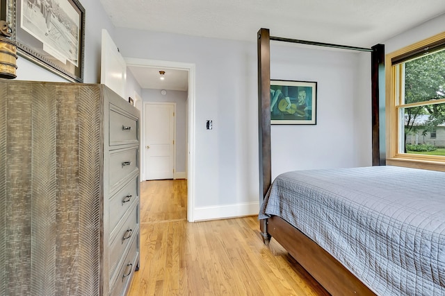 517 Drake Ave, Nashville, TN 37211 - bedroom featuring light wood-type flooring and baseboards