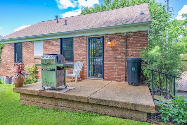 517 Drake Ave, Nashville, TN 37211 - rear view of property featuring roof with shingles and brick siding