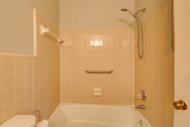 2172 Memorial Dr Unit C3, Clarksville, TN 37043 - bathroom featuring toilet and washtub / shower combination