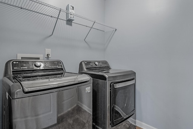 474 Parmley Dr, Nashville, TN 37207 - clothes washing area with independent washer and dryer and baseboards