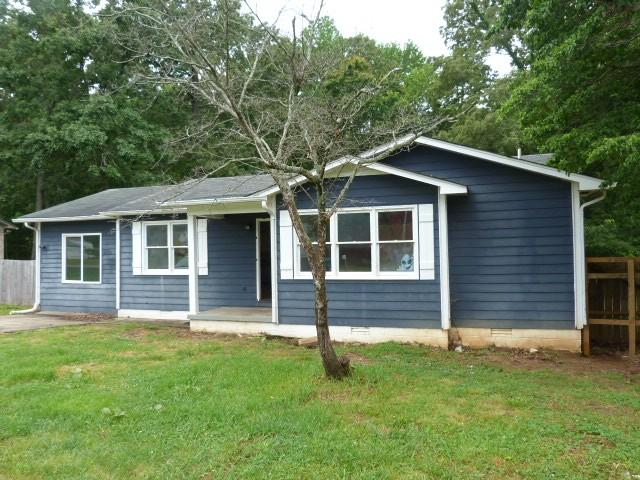 114 Bruce St, Huntland, TN 37345 - view of front of home featuring crawl space