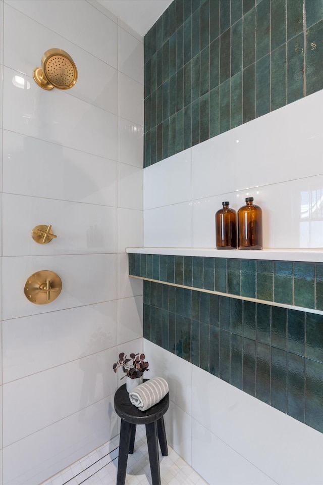 1908 Beechwood Ave, Nashville, TN 37212 - bathroom with a tile shower and tile walls