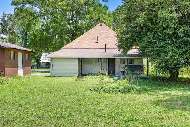 506 Daugherty St, La Fayette, GA 30728 - back of property with a yard