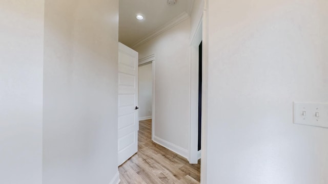 788 Jersey Dr, Clarksville, TN 37043 - corridor with light wood-type flooring, ornamental molding, baseboards, and recessed lighting