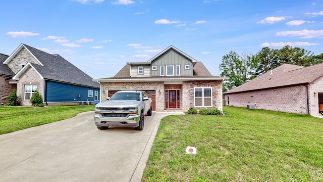 788 Jersey Dr, Clarksville, TN 37043 - craftsman-style home featuring driveway, board and batten siding, a front lawn, and a garage