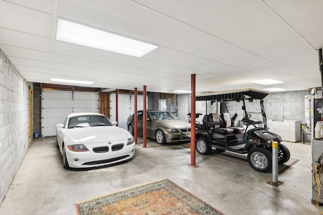 1001 Williams Way, Old Hickory, TN 37138 - garage featuring concrete block wall and gas water heater