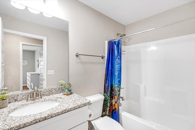 147 Ray Jent Rd, Bethpage, TN 37022 - bathroom featuring toilet, vanity, and shower / tub combo