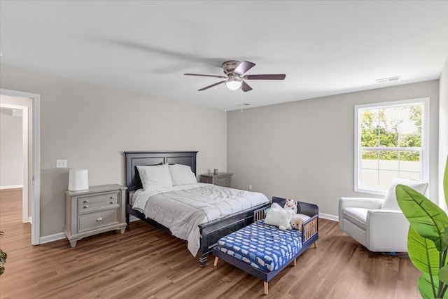 147 Ray Jent Rd, Bethpage, TN 37022 - bedroom with wood finished floors, baseboards, and ceiling fan