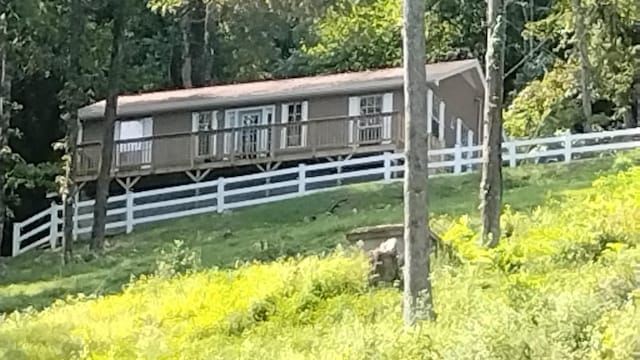 158 Grishom Ln, Granville, TN 38564 - photo 2
