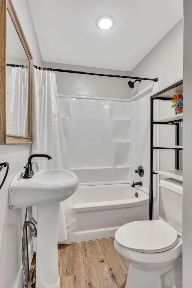 10 Patrick Rd, Fayetteville, TN 37334 - bathroom with wood finished floors, toilet, and shower / bath combo