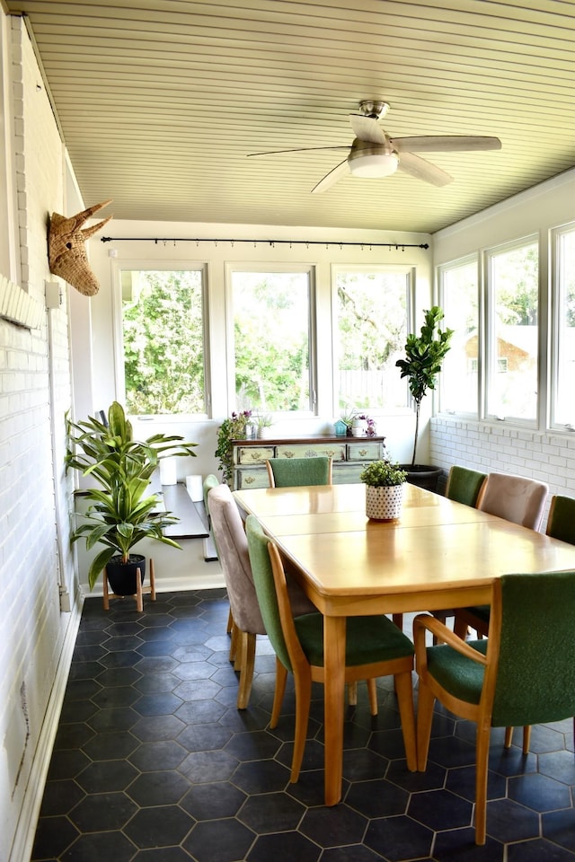 sunroom with baseboards