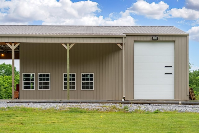 291 Bowling Branch Rd, Cottontown, TN 37048 - garage with a garage