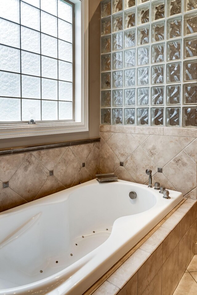 291 Bowling Branch Rd, Cottontown, TN 37048 - full bath with a jetted tub