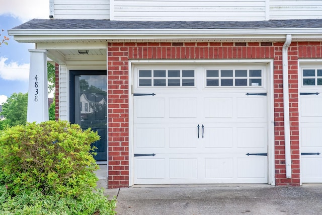 4838 Laura Jeanne Blvd, Murfreesboro, TN 37129 - garage with driveway