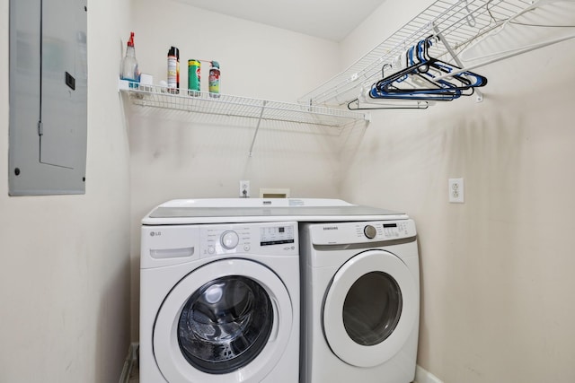 1403 Ottawa Pl, Murfreesboro, TN 37129 - clothes washing area with washer and clothes dryer and electric panel
