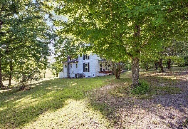 1885 N Soules Chapel Rd, Cunningham, TN 37052 - view of grassy yard