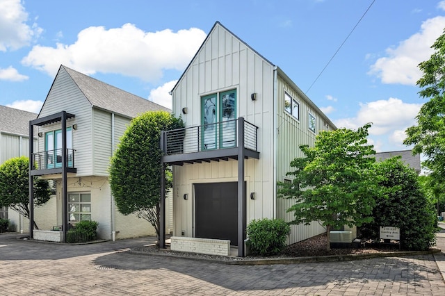 215 Gentry Ave, Nashville, TN 37206 - photo 1