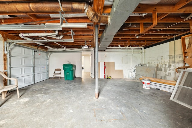 1614 Shady Cir, Lebanon, TN 37087 - view of garage
