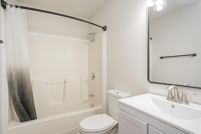 1011 Bon Meade Dr, Burns, TN 37029 - full bath featuring toilet, vanity, and shower / bathtub combination with curtain