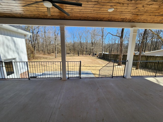 240 S Tunnel Rd, Portland, TN 37148 - view of patio with a ceiling fan and fence