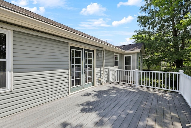 114 Clover Dr, Columbia, TN 38401 - view of wooden terrace