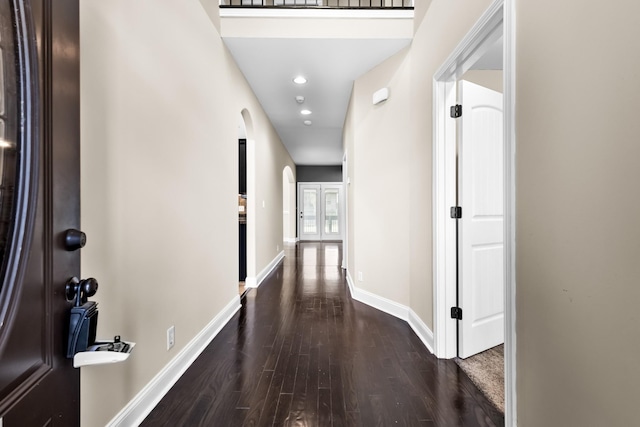 1685 Apache Way, Clarksville, TN 37042 - hallway with arched walkways, wood finished floors, baseboards, and recessed lighting