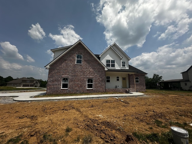 1067 Robert Lee Dr, Gallatin, TN 37066 - view of front of home featuring brick siding