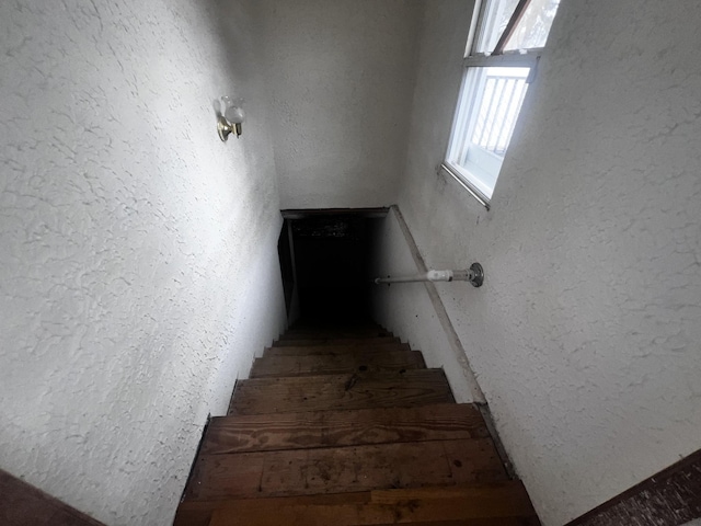 555 Oakley Allons Rd, Allons, TN 38541 - view of stairway