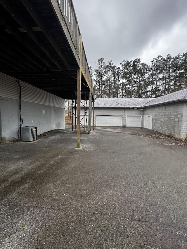555 Oakley Allons Rd, Allons, TN 38541 - view of parking / parking lot