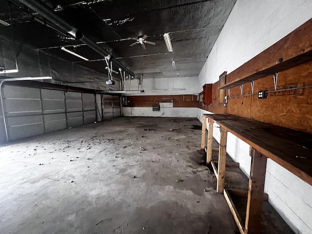 555 Oakley Allons Rd, Allons, TN 38541 - garage featuring a garage door opener