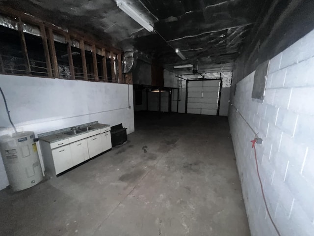 555 Oakley Allons Rd, Allons, TN 38541 - below grade area with a garage and water heater