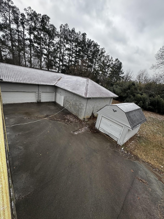 555 Oakley Allons Rd, Allons, TN 38541 - view of outbuilding featuring an outdoor structure
