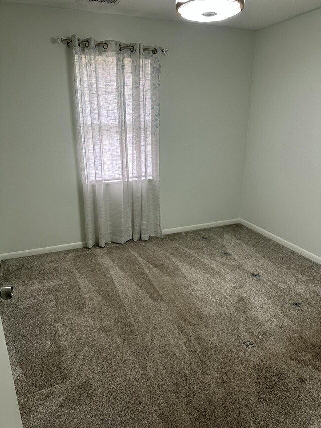 2514 Maplewood Dr, Chattanooga, TN 37421 - carpeted empty room with baseboards