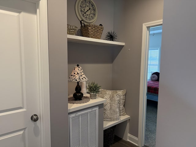 detailed view of baseboards