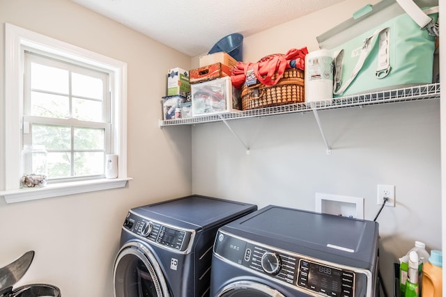 1461 Round Rock Dr, Murfreesboro, TN 37128 - laundry area featuring washer and dryer