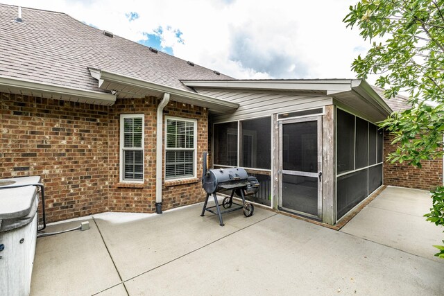 1461 Round Rock Dr, Murfreesboro, TN 37128 - view of patio / terrace with a sunroom