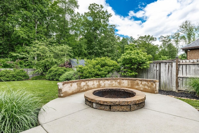 1461 Round Rock Dr, Murfreesboro, TN 37128 - view of patio / terrace with a fire pit