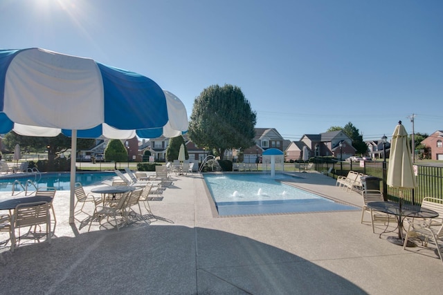 3045 Cairns Dr W, Mount Juliet, TN 37122 - community pool with a patio and a residential view