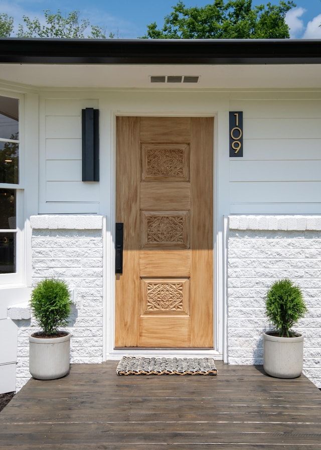 view of entrance to property