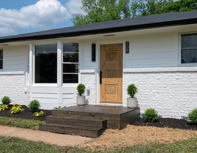 view of entrance to property