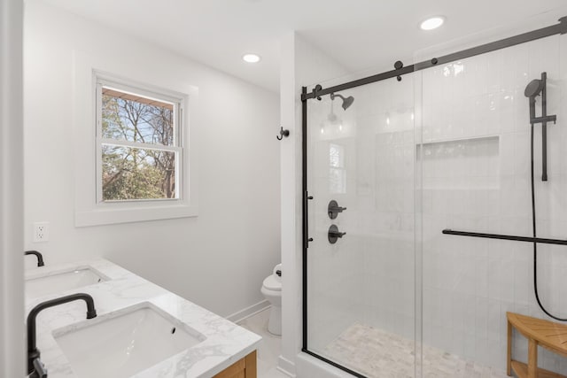 208 Roberta Dr, Hendersonville, TN 37075 - full bath with a stall shower, toilet, double vanity, and recessed lighting