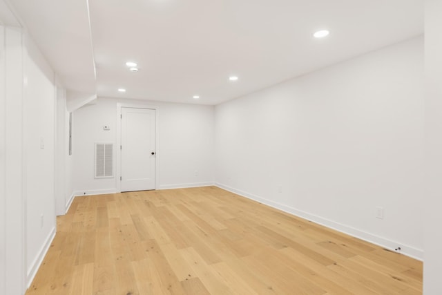 208 Roberta Dr, Hendersonville, TN 37075 - spare room featuring light wood-type flooring, recessed lighting, and baseboards