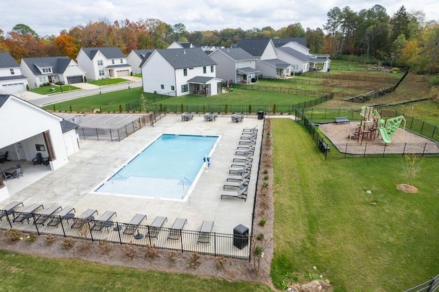 3983 Inlet Loop, Chattanooga, TN 37416 - community pool with a residential view and a patio area
