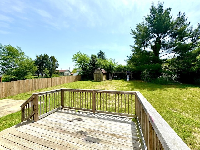 1306 Jared Ct, Clarksville, TN 37042 - deck with a storage shed and an outdoor structure