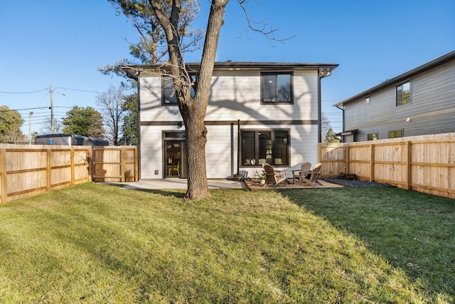 725 N Highland Ave, Murfreesboro, TN 37130 - back of house with a patio
